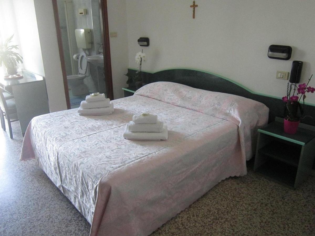 Hotel Concordia Palace Ρίμινι Εξωτερικό φωτογραφία